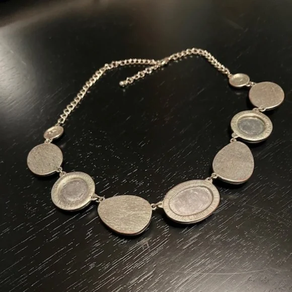 Faux Gemstone Choker Necklace - Picture 9 of 10